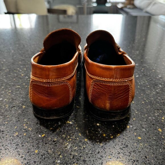 Donald J. Pliner Darrin British Tan Horse Bit Loafers. Size 11. - Picture 5 of 10